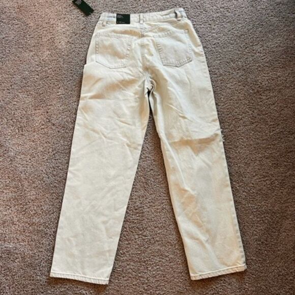90s Relaxed Distressed Straight Jeans NWT - Picture 2 of 8